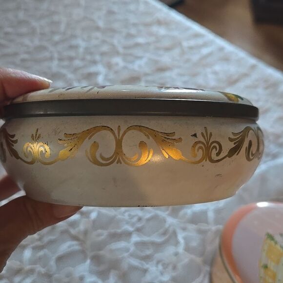 Vintage Trinket Boxs Old - Picture 4 of 17